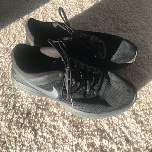 Black Nike’s